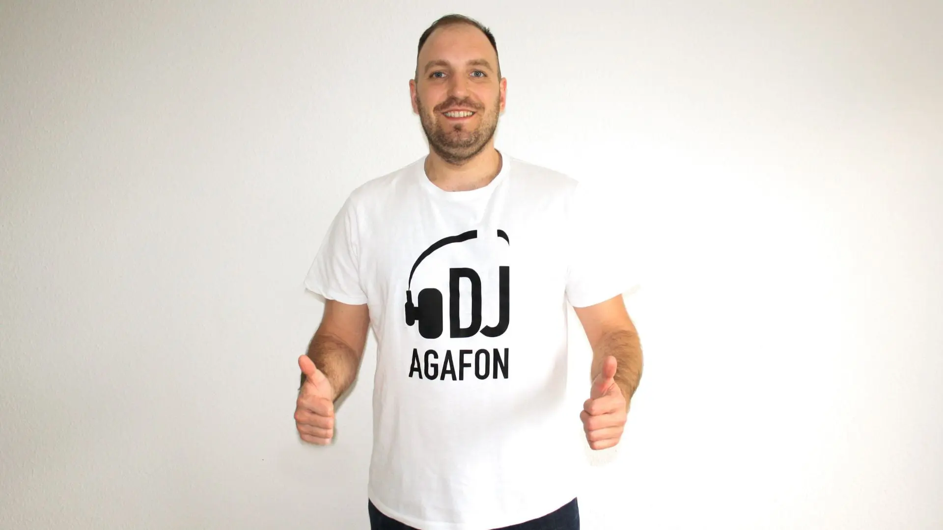 DJ Agafon - WeddingBro Events DJ Agafon bei einer Hochzeit