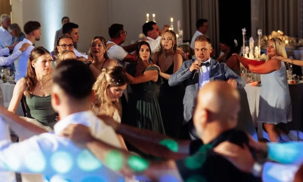 Tamada Artur von WeddingBro Events bei einer Hochzeit