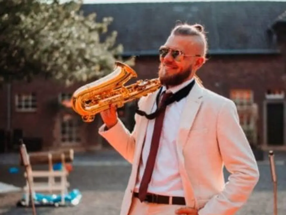 Saxofonist Vladimir bei einer Hochzeit
