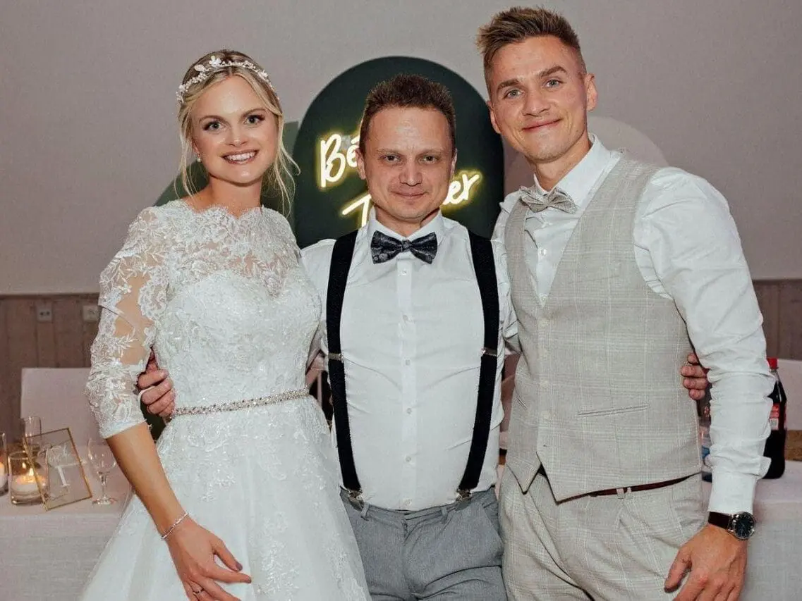 Tamada Artur mit Brautpaar