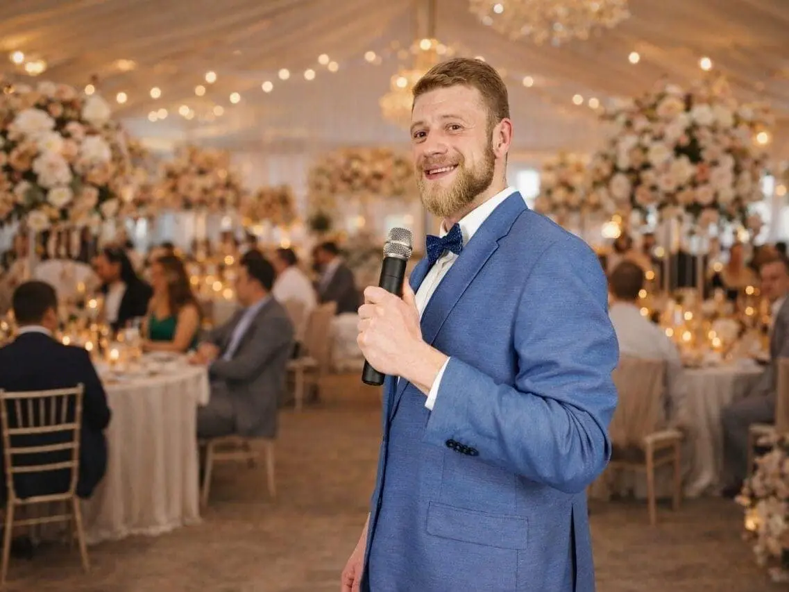 Tamada Christian moderiert eine Hochzeit
