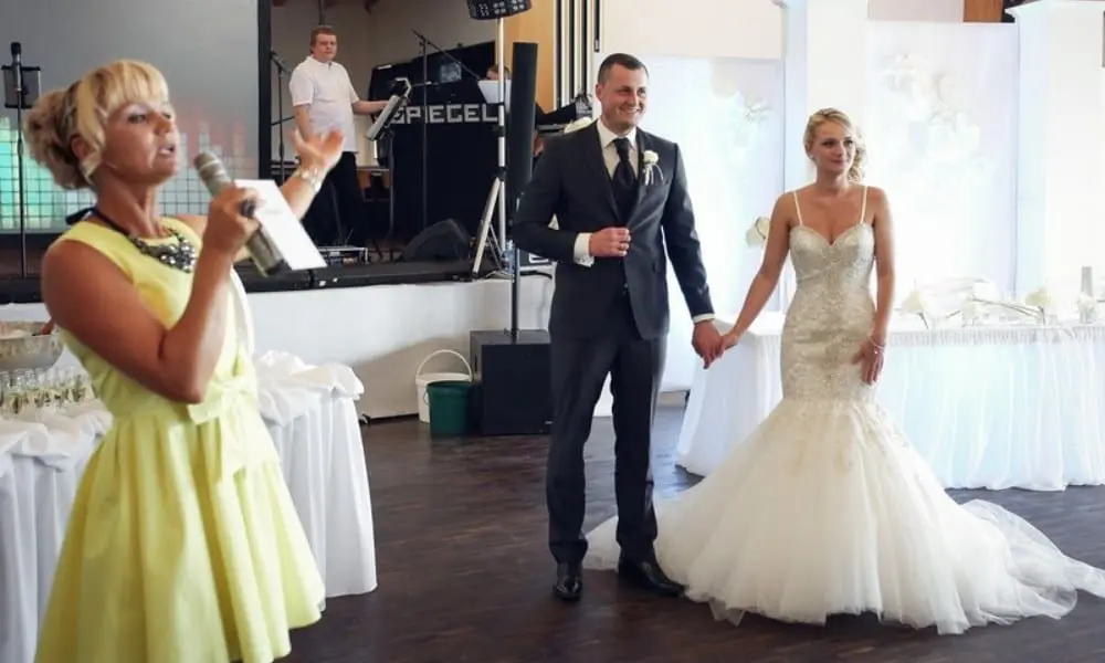 Tamada Larissa bei einer Hochzeit