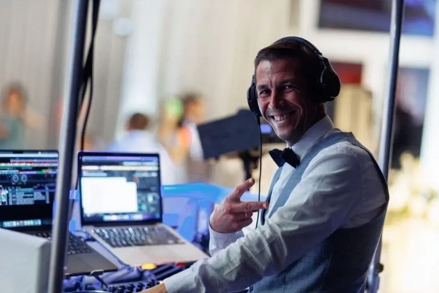 DJ Dima am Mischpult