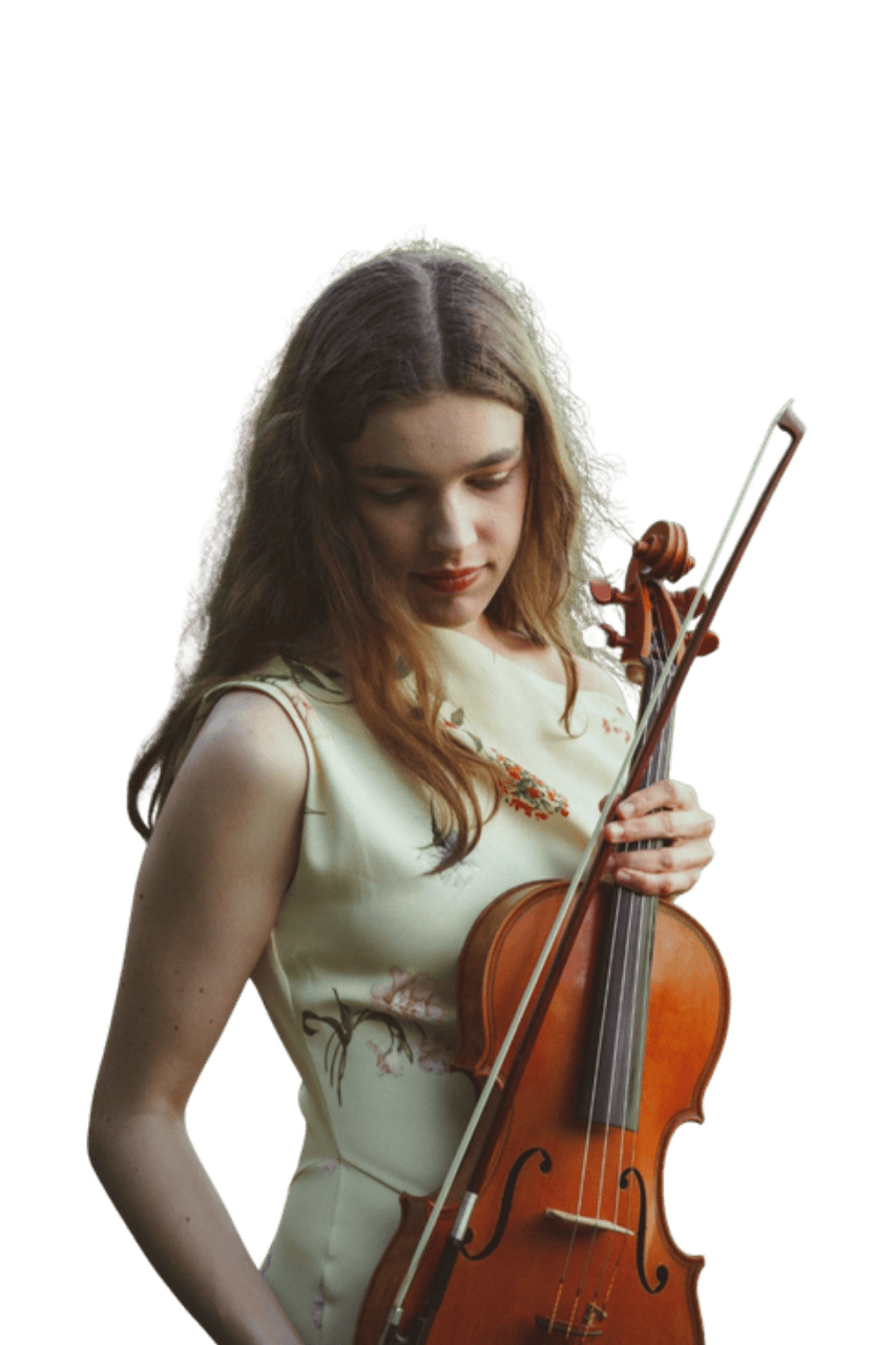 Violinistin Kim, freigestellt - WeddingBro Events Violinistin Kim mit Geige, freigestellt