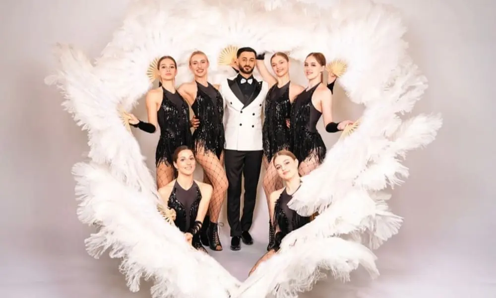 Showballett-Auftritt bei einer Hochzeit mit Tamada Daniel - WeddingBro Events Showballett-Auftritt bei einer Hochzeit mit Tamada Daniel